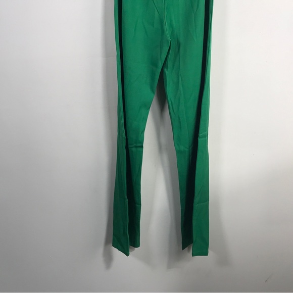 PrettyLittleThing Plunge Cross Back Cut Out Jumpsuit, Women's Size 0 - Green - Picture 12 of 13